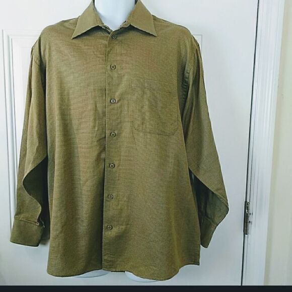 (3/$20) Kenneth Cole waffle print button front shirt - Picture 1 of 8